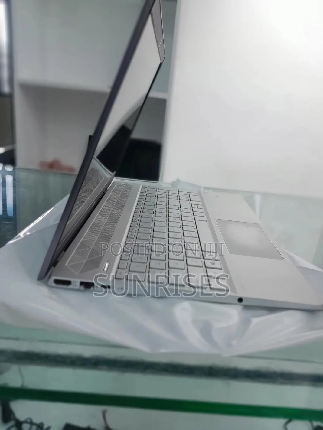 New Laptop HP Pavilion 15 8GB Intel Core I7 SSD 1T