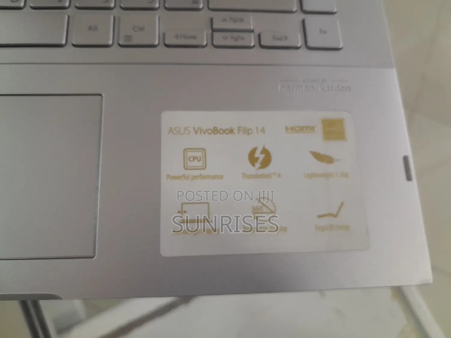 New Laptop Asus VivoBook E12 E203NAH 8GB Intel Core I5 SSD 512GB