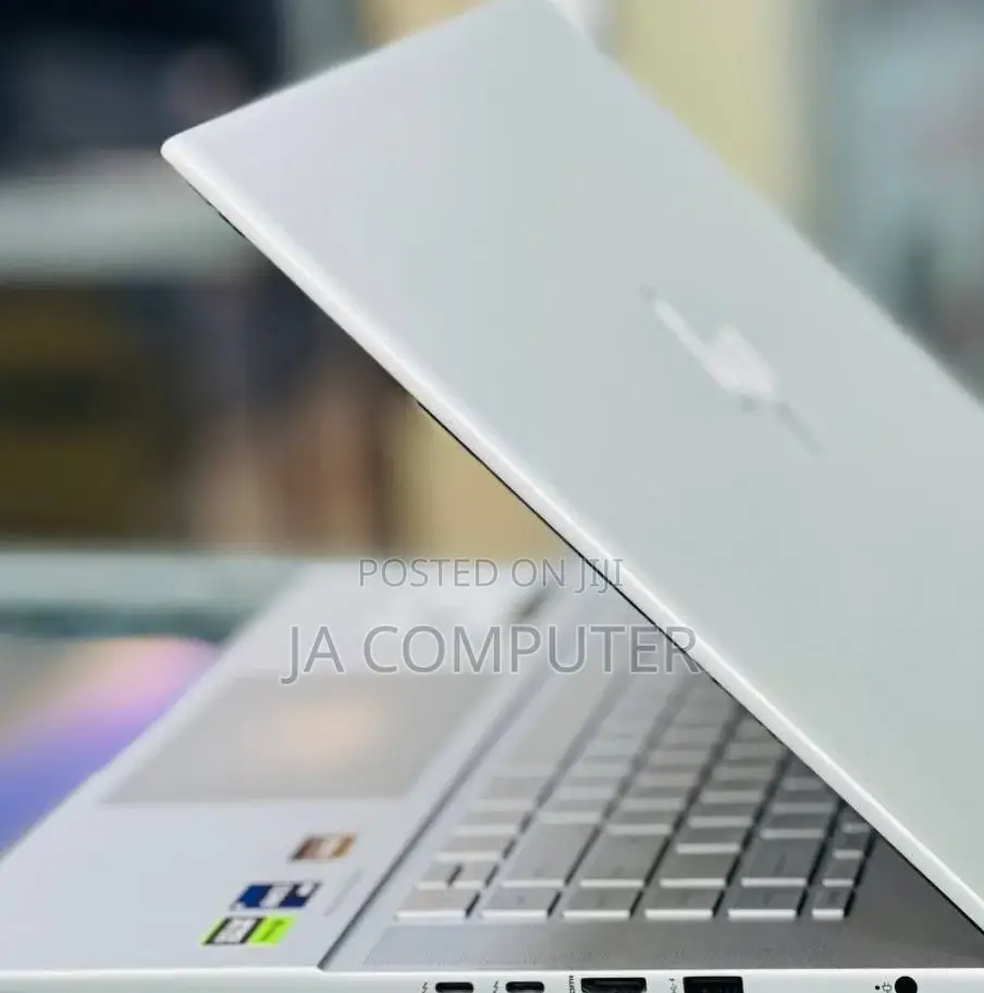 New Laptop HP Envy Pro 32GB Intel Core I9 SSD 1T