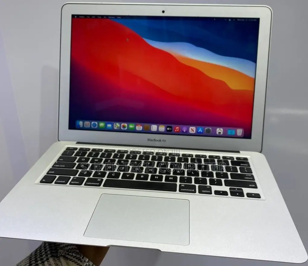 New Laptop Apple MacBook Air 2017 8GB Intel Core i5 SSD 128GB