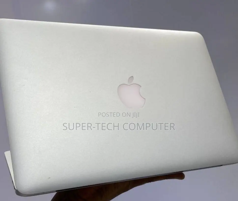 New Laptop Apple MacBook Pro 2015 16GB Intel Core I5 SSD 256GB