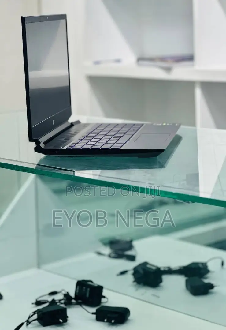 Laptop HP Pavilion Power 15 8GB AMD Ryzen 5 HDD+SSD 1.5T