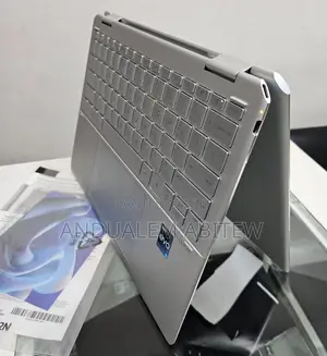 New Laptop HP Spectre X360 8GB Intel Core I5 SSD 512GB