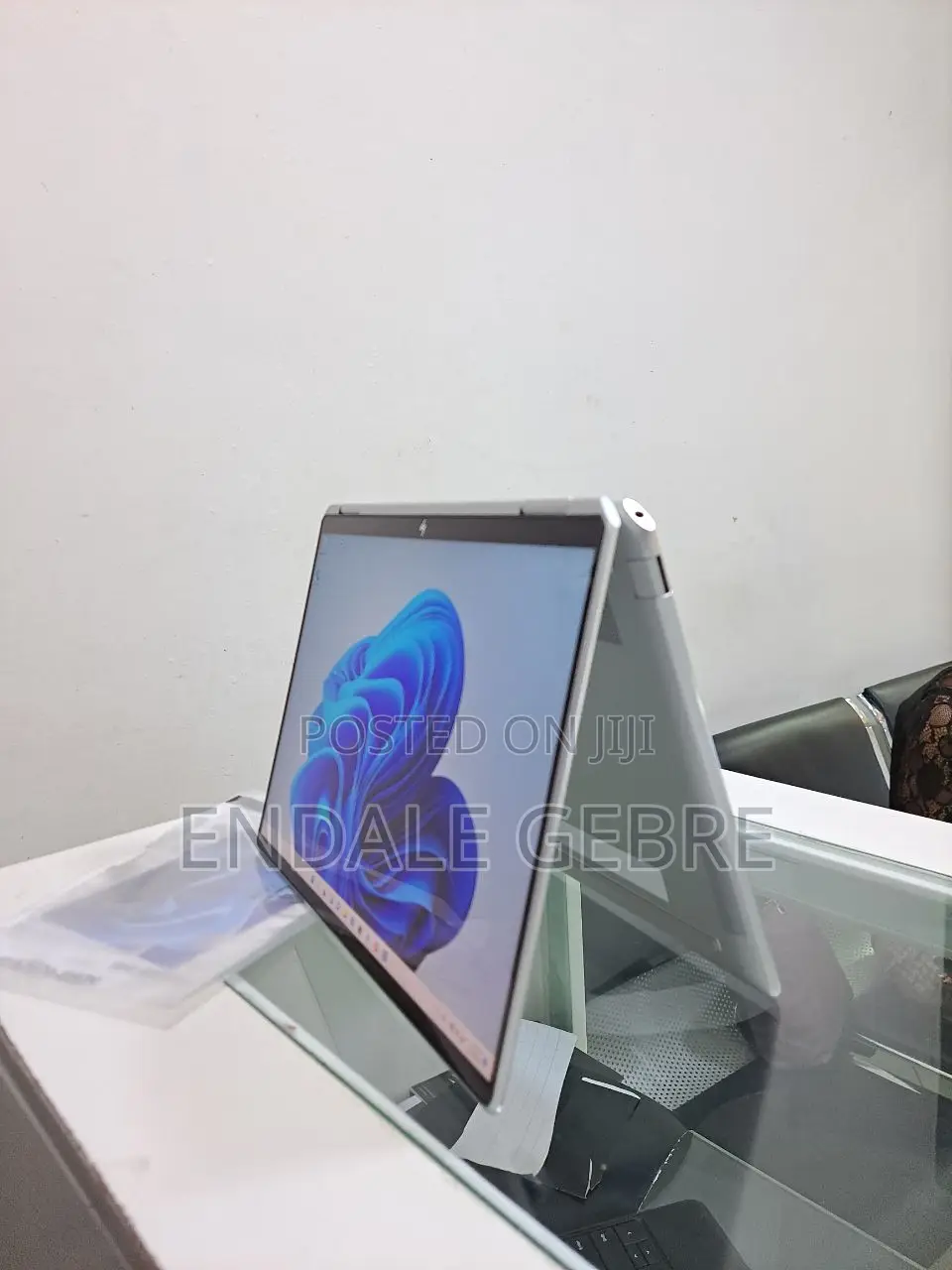 New Laptop HP Spectre X360 8GB Intel Core i5 SSD 512GB