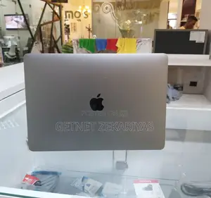 New Laptop Apple MacBook Pro 2020 16GB Intel Core I7 SSD 512GB