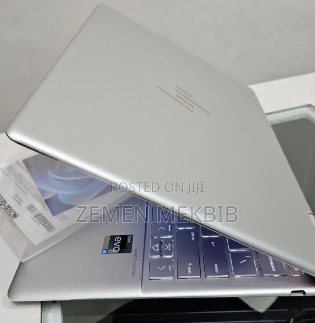 New Laptop HP Spectre 16GB Intel Core I5 SSD 512GB