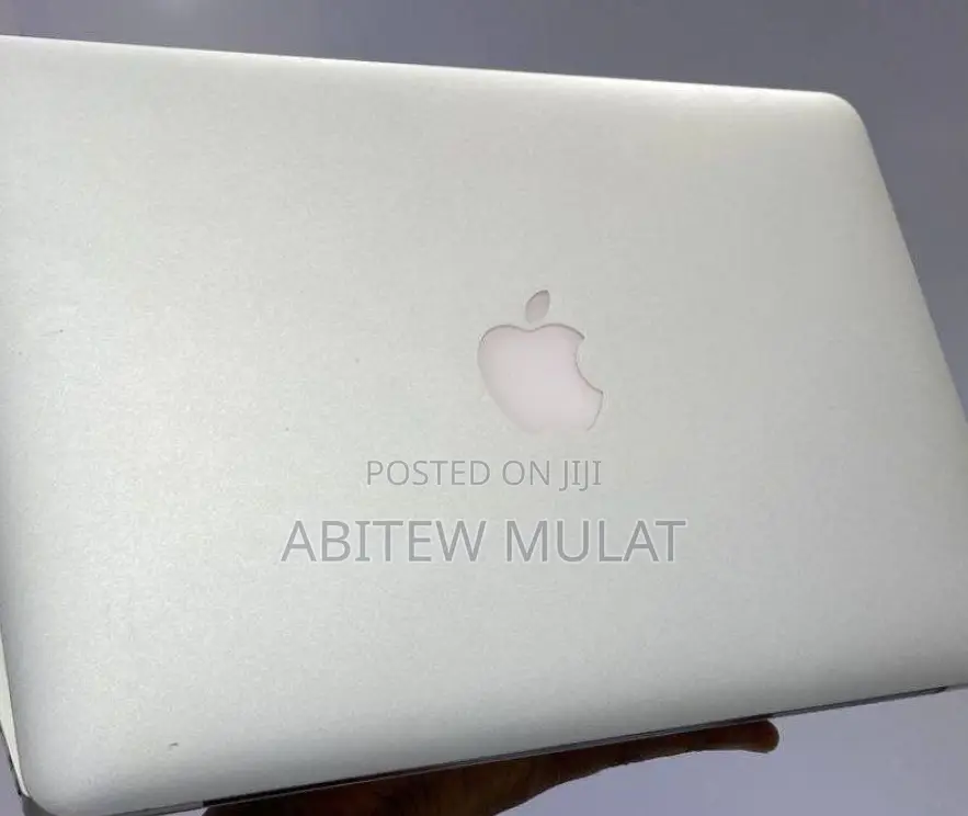 New Laptop Apple MacBook Pro 2015 16GB Intel Core I5 SSD 256GB