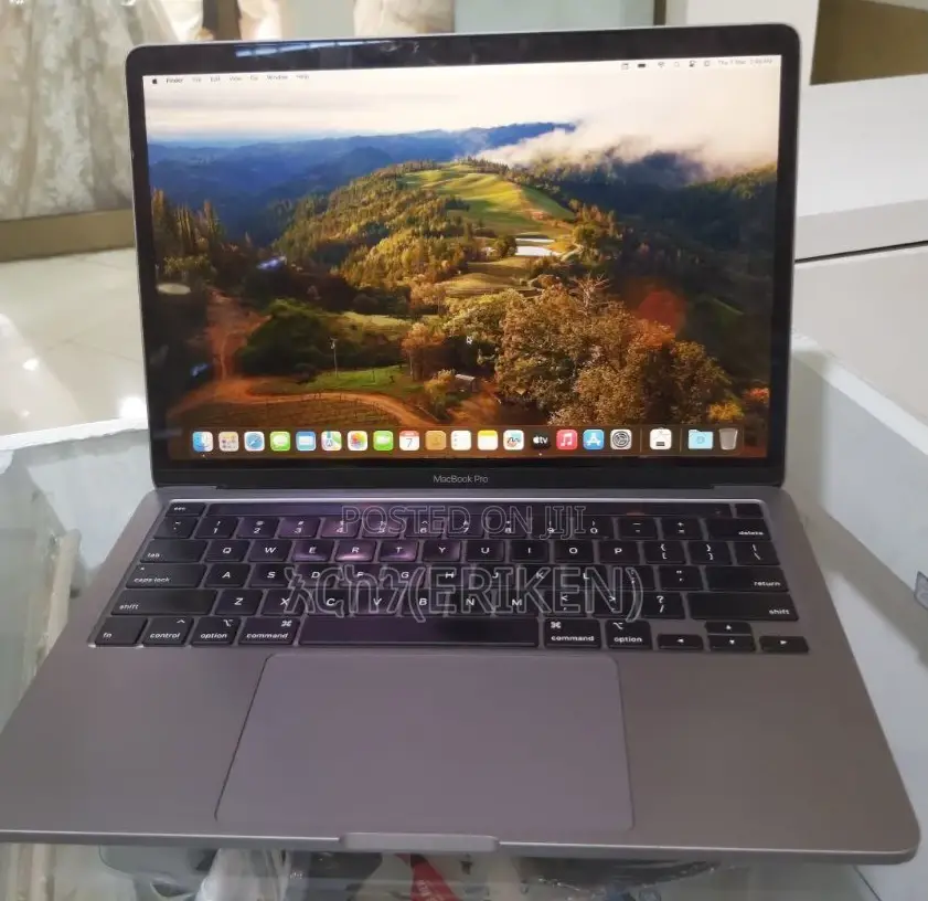 New Laptop Apple MacBook Pro 2020 16GB Intel Core I7 SSD 512GB