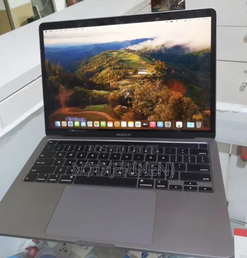 New Laptop Apple MacBook Pro 2020 16GB Intel Core I7 SSD 512GB