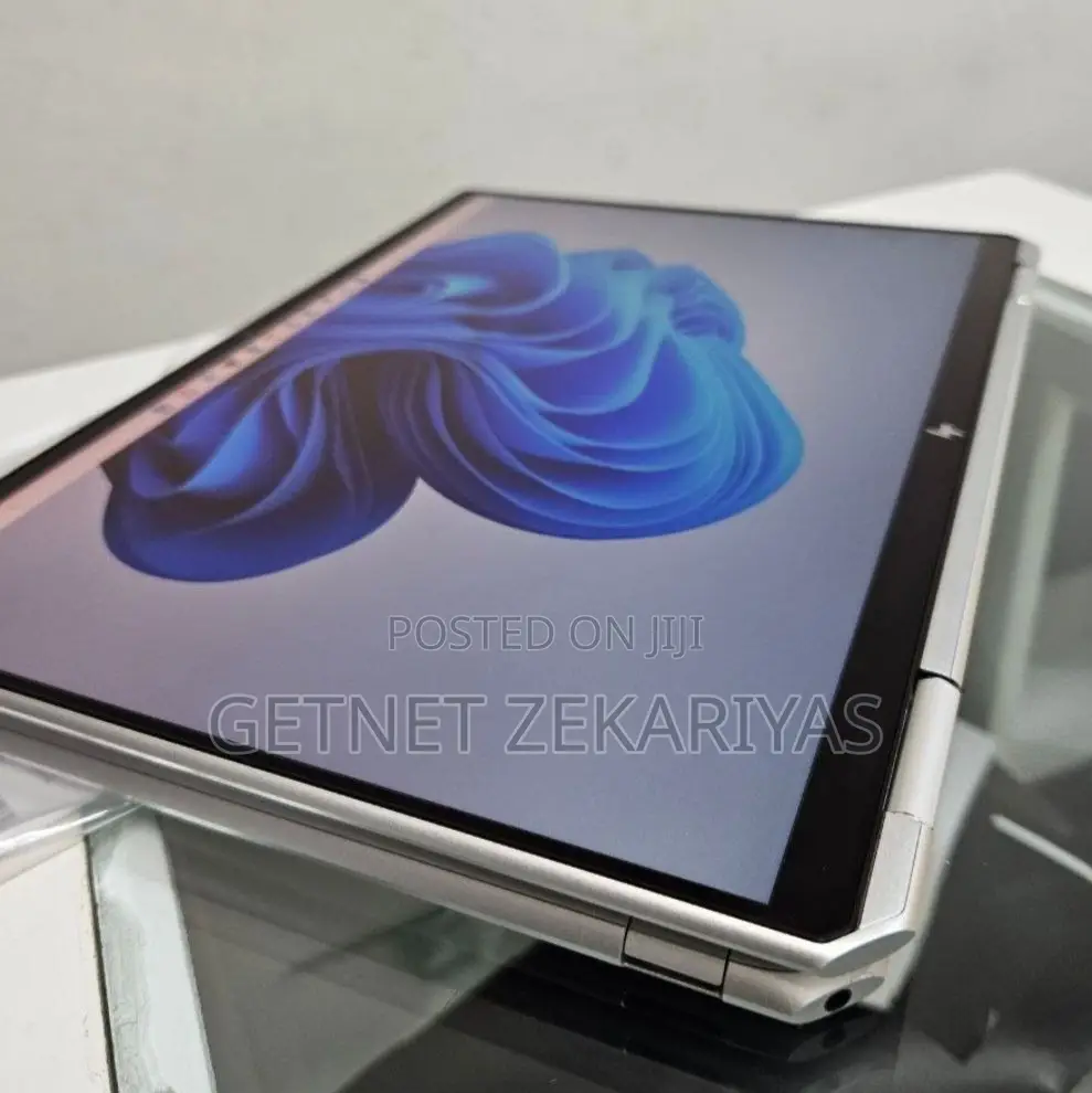 New Laptop HP Spectre 8GB Intel Core I5 SSD 512GB