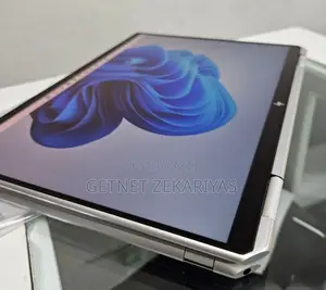 New Laptop HP Spectre 8GB Intel Core I5 SSD 512GB