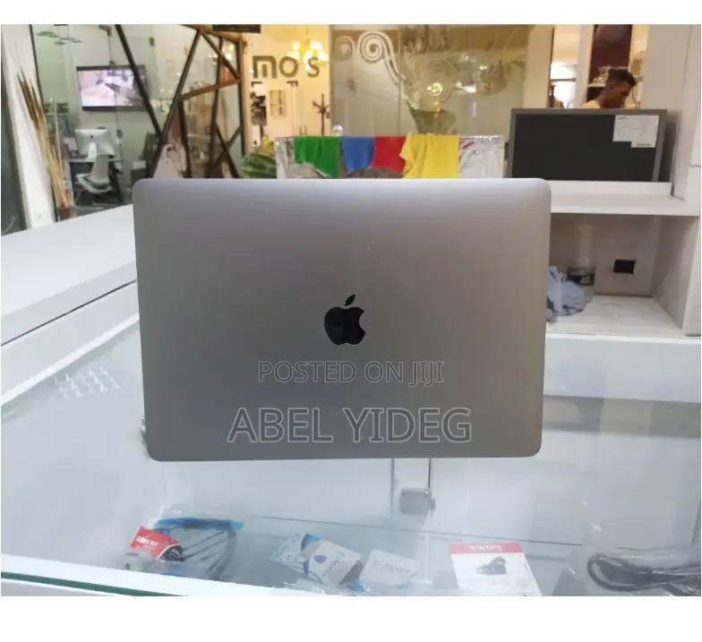 New Laptop Apple MacBook Pro 2020 16GB Intel Core I7 SSD 512GB