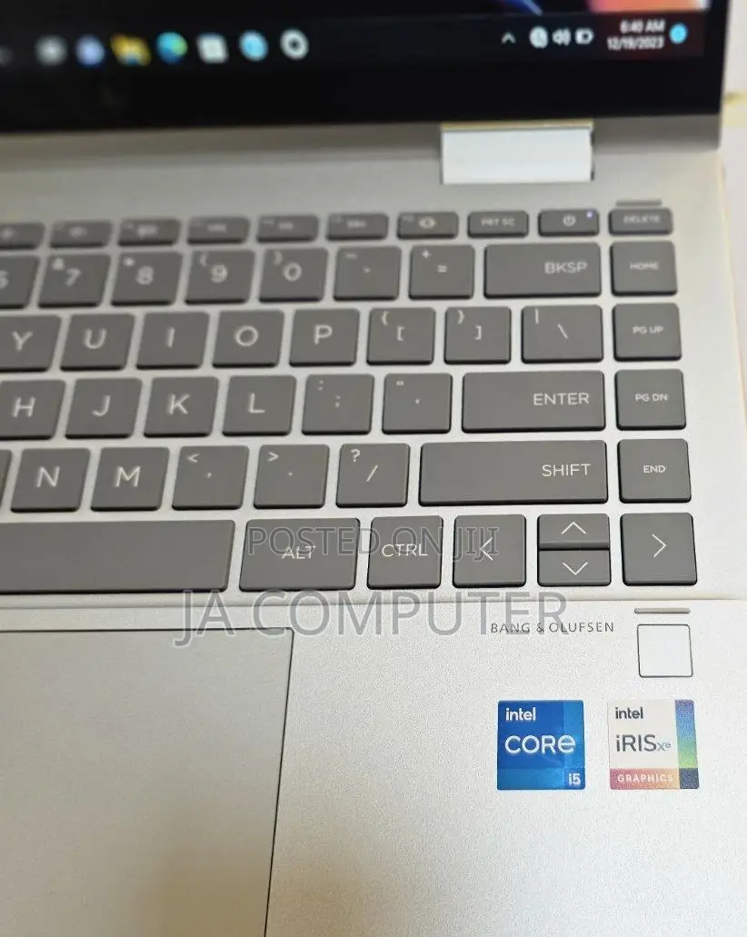 New Laptop HP Envy X360 8GB Intel Core I5 SSD 512GB