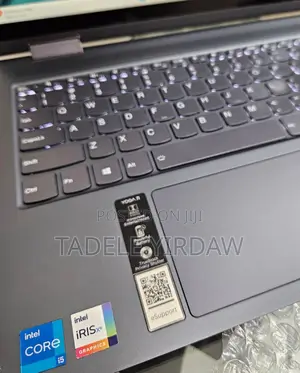 New Laptop Lenovo Yoga 710 8GB Intel Core I5 SSD 512GB