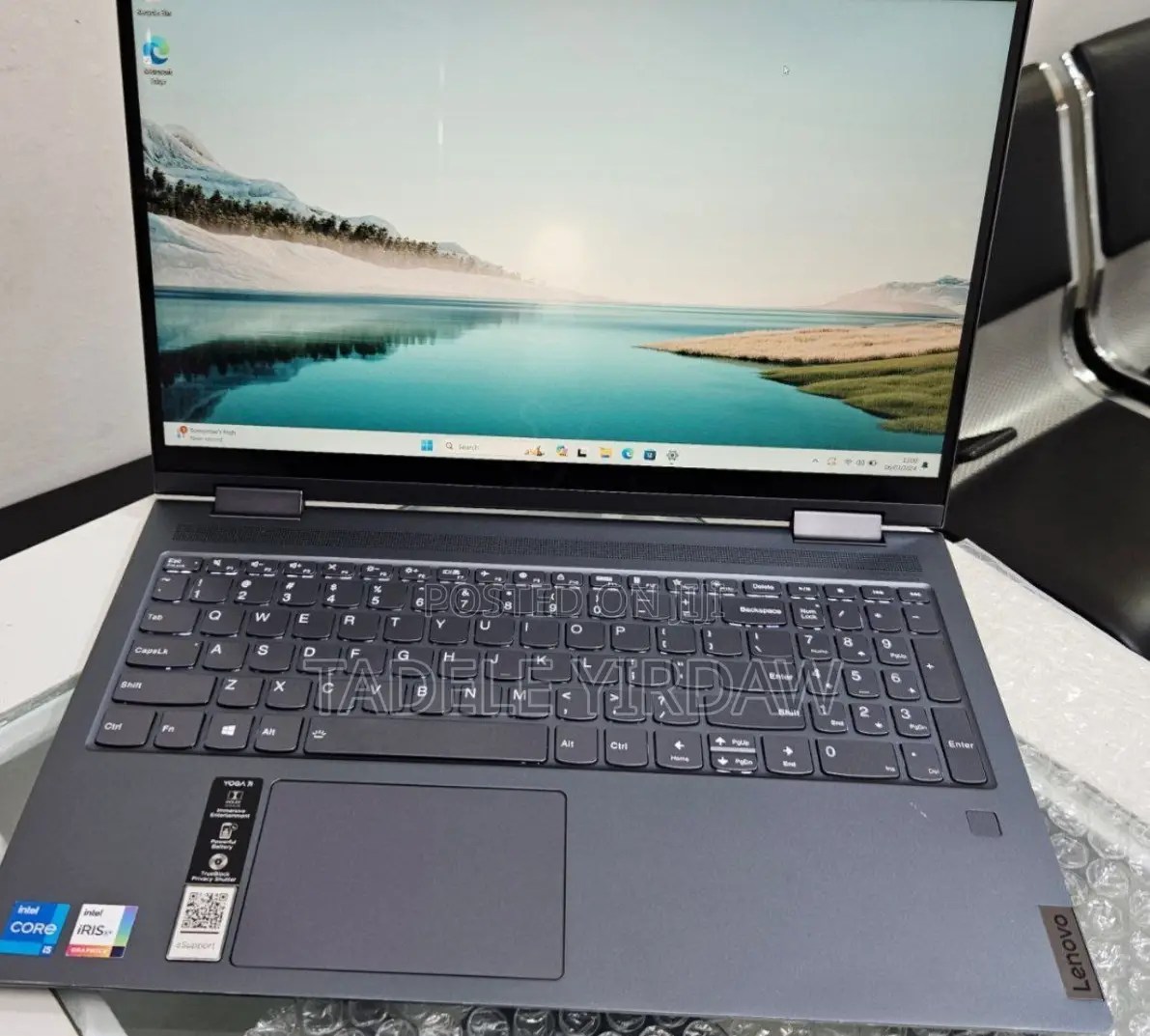 New Laptop Lenovo Yoga 710 8GB Intel Core I5 SSD 512GB