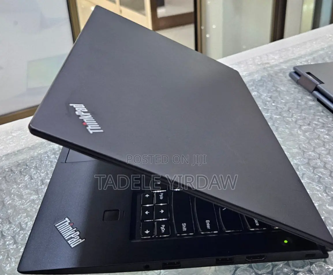 New Laptop Lenovo ThinkPad Yoga 8GB Intel Core I5 SSD 512GB