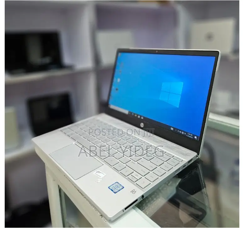 New Laptop HP Pavilion 13 8GB Intel Core I7 SSD 512GB