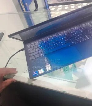 New Laptop Lenovo IdeaPad Flex 15 12GB Intel Core I7 SSD 512GB