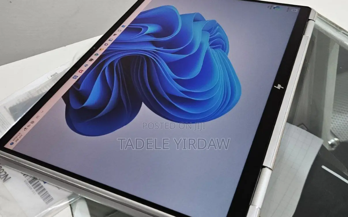 New Laptop HP Spectre 8GB Intel Core I5 SSD 512GB