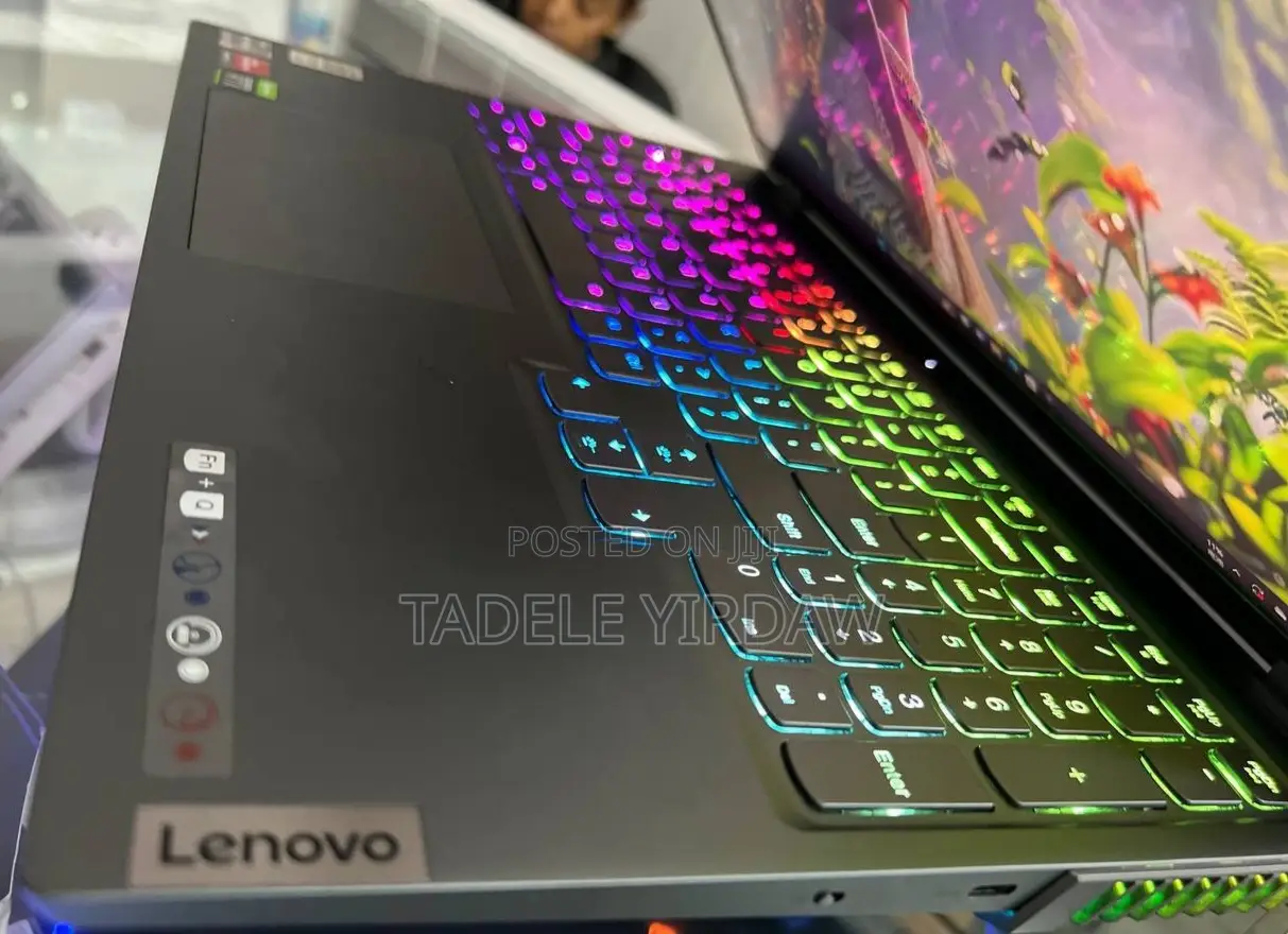 New Laptop Lenovo Legion 7 32GB AMD Ryzen 9 SSD 1T