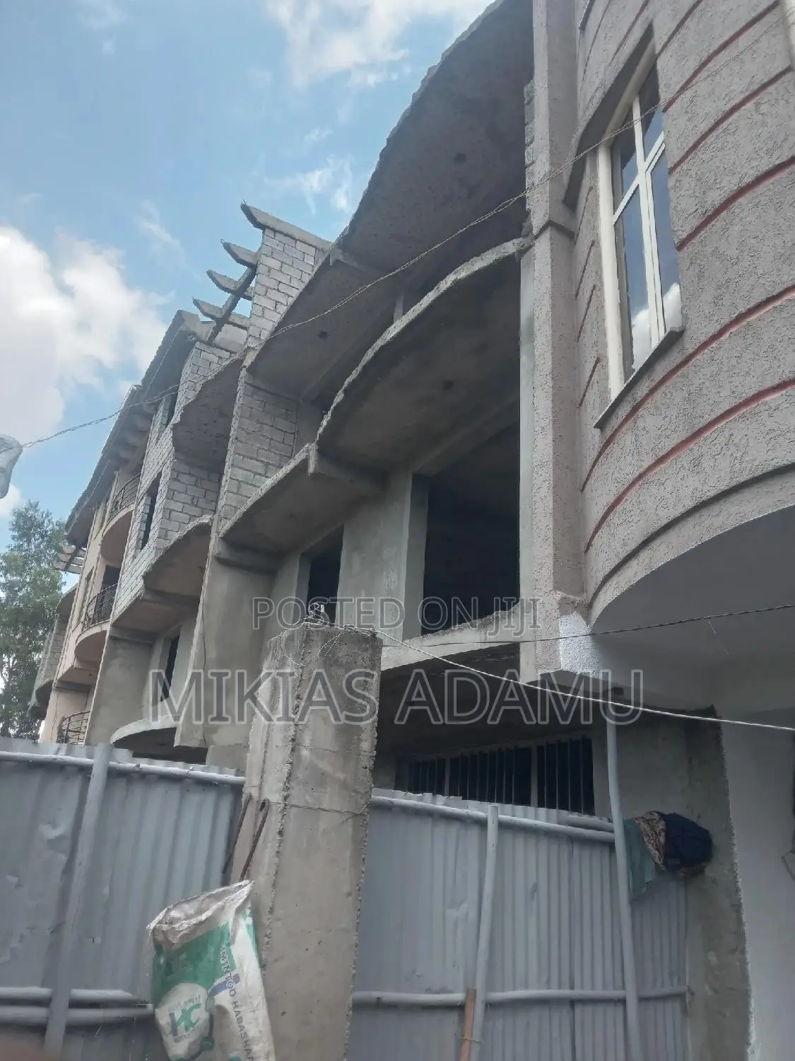 7bdrm House in Akaky Kaliti for sale