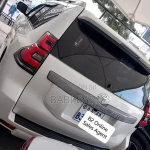 Toyota Land Cruiser Prado 2017 White