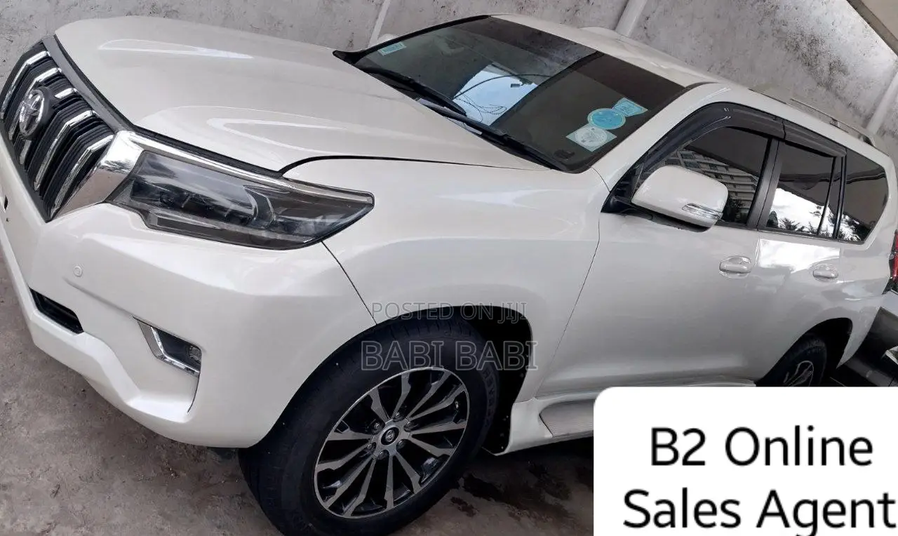 Toyota Land Cruiser Prado 2017 White