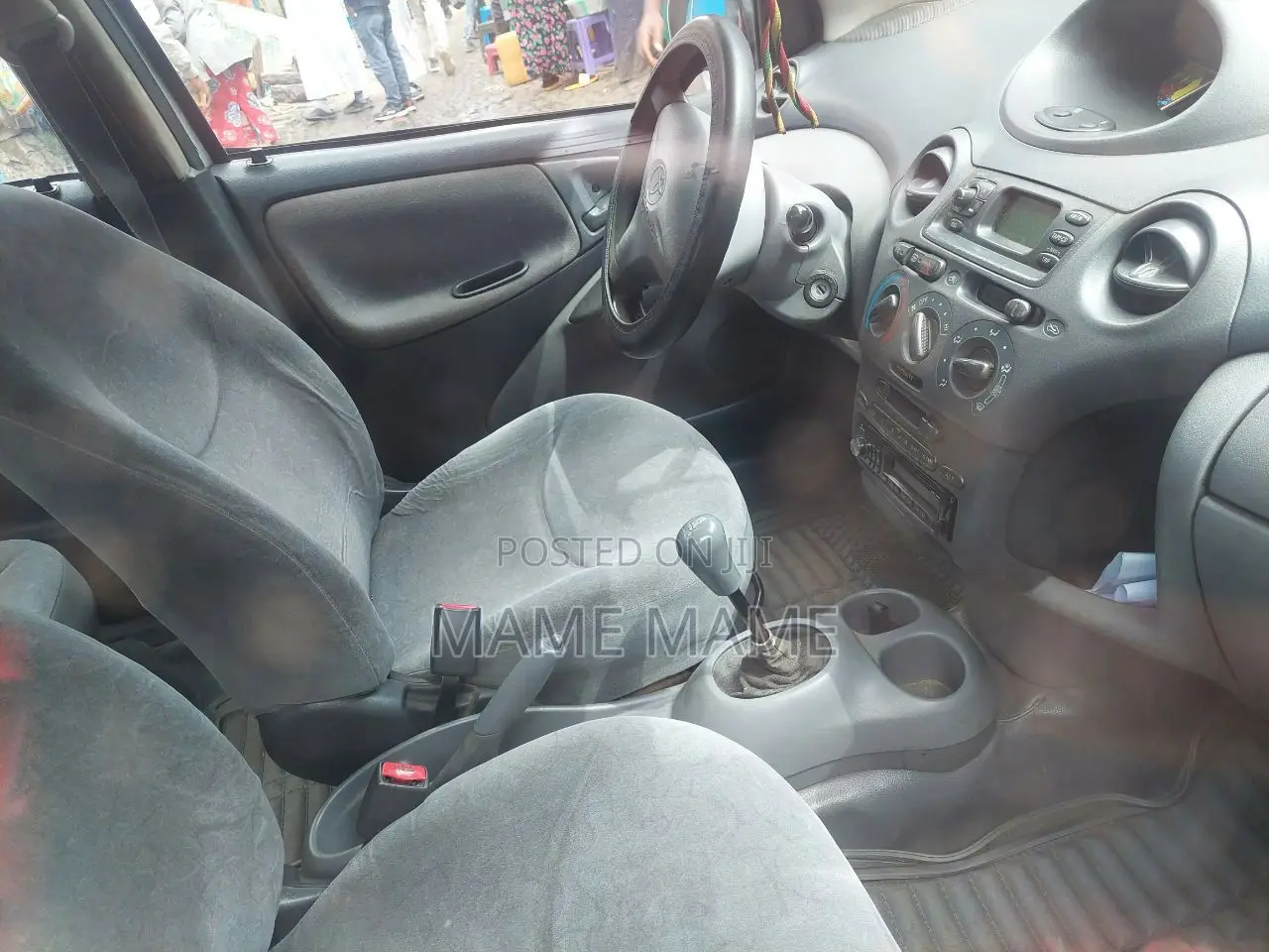 Toyota Vitz 2000 Silver