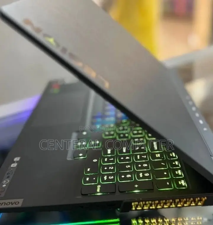 New Laptop Lenovo Legion 7 32GB AMD Ryzen 9 SSD 1T