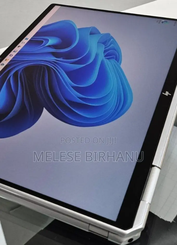 New Laptop HP Spectre X360 8GB Intel Core I5 SSD 512GB