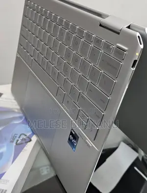 New Laptop HP Spectre X360 8GB Intel Core I5 SSD 512GB