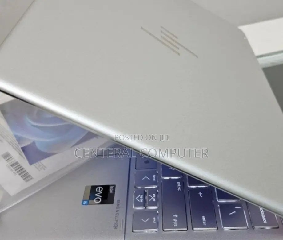 New Laptop HP Spectre Xt 13 8GB Intel Core I5 SSD 512GB