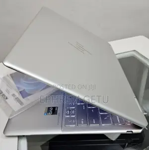 New Laptop HP Spectre 14 8GB Intel Core I5 SSD 512GB