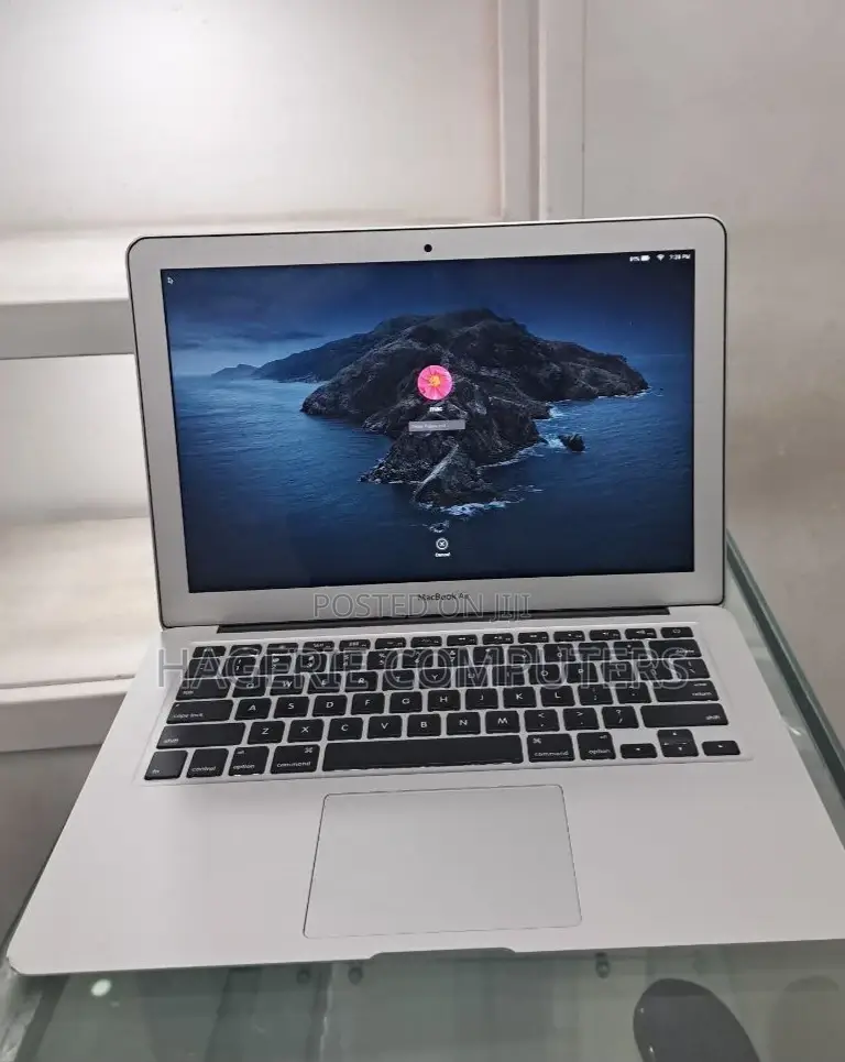 New Laptop Apple MacBook Air 2017 8GB Intel Core I5 SSD 128GB