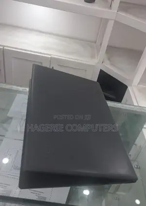 New Laptop Lenovo IdeaPad Z560 4GB Intel Core 2 Quad HDD 500GB