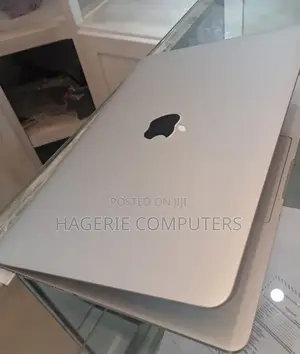 New Laptop Apple MacBook Pro 2015 8GB Intel Core I5 SSD 128GB