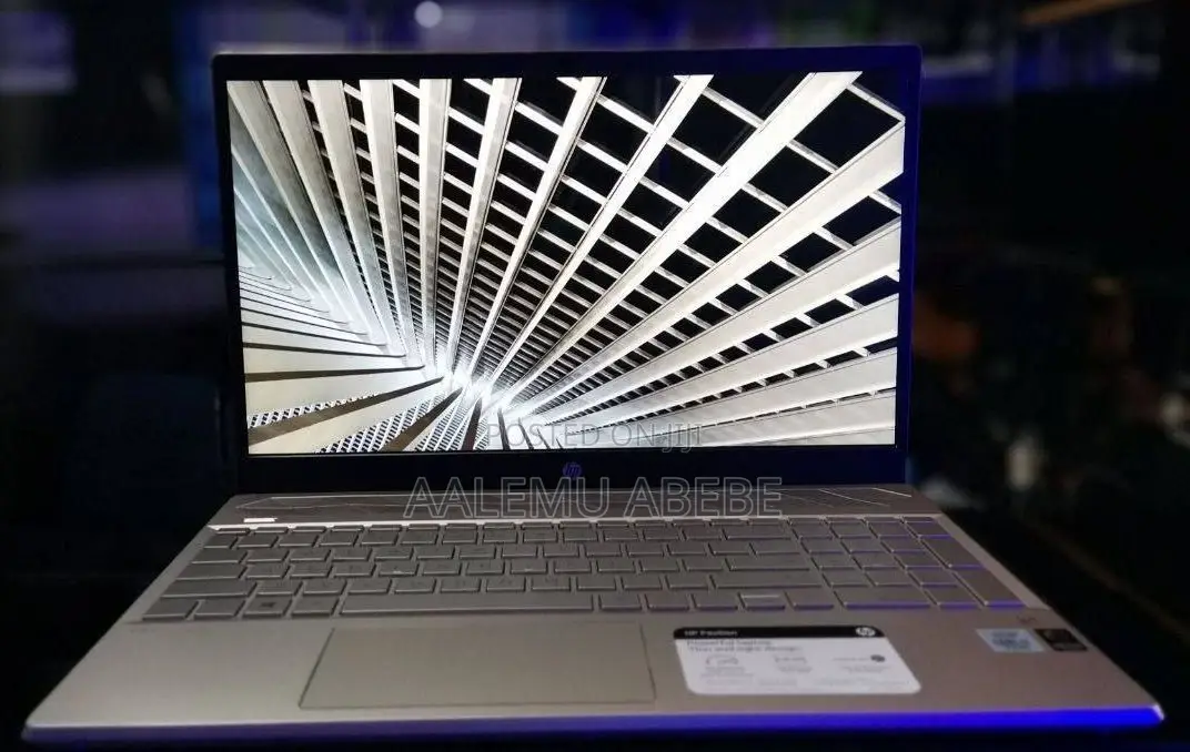 New Laptop HP Pavilion 15 16GB Intel Core I7 SSD 512GB