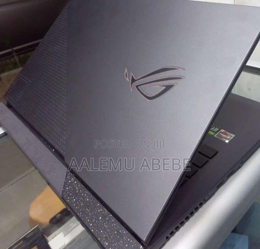 New Laptop Asus ROG Strix G17 32GB AMD Ryzen 9 SSD 1T