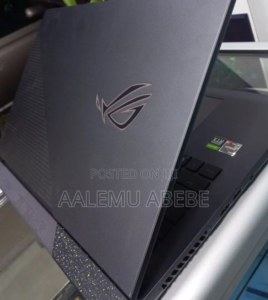 New Laptop Asus ROG Strix G17 32GB AMD Ryzen 9 SSD 1T