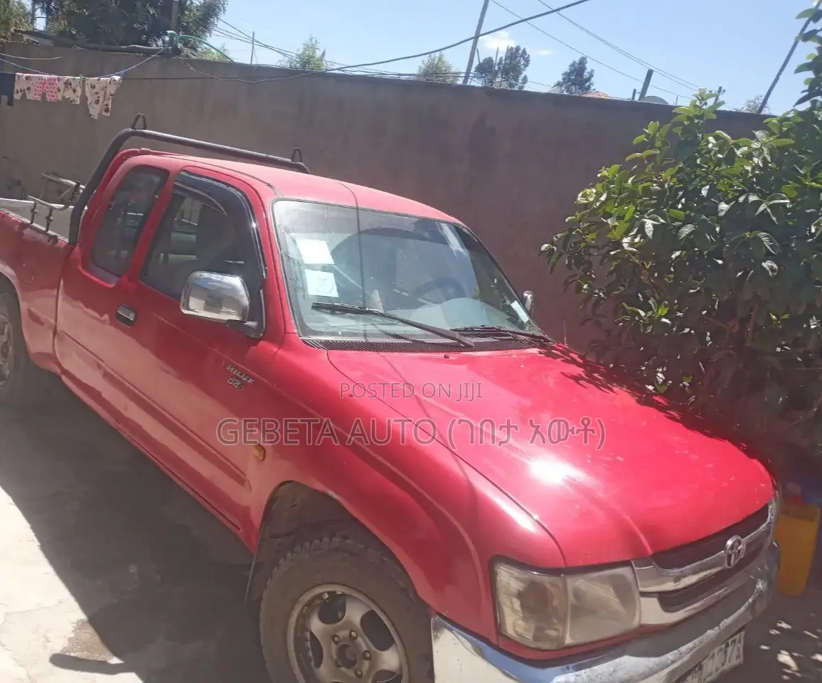 Toyota Hilux 2.5 Cab 2005 Red