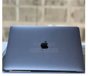 New Laptop Apple MacBook Pro 2017 8GB Intel Core I5 SSD 128GB