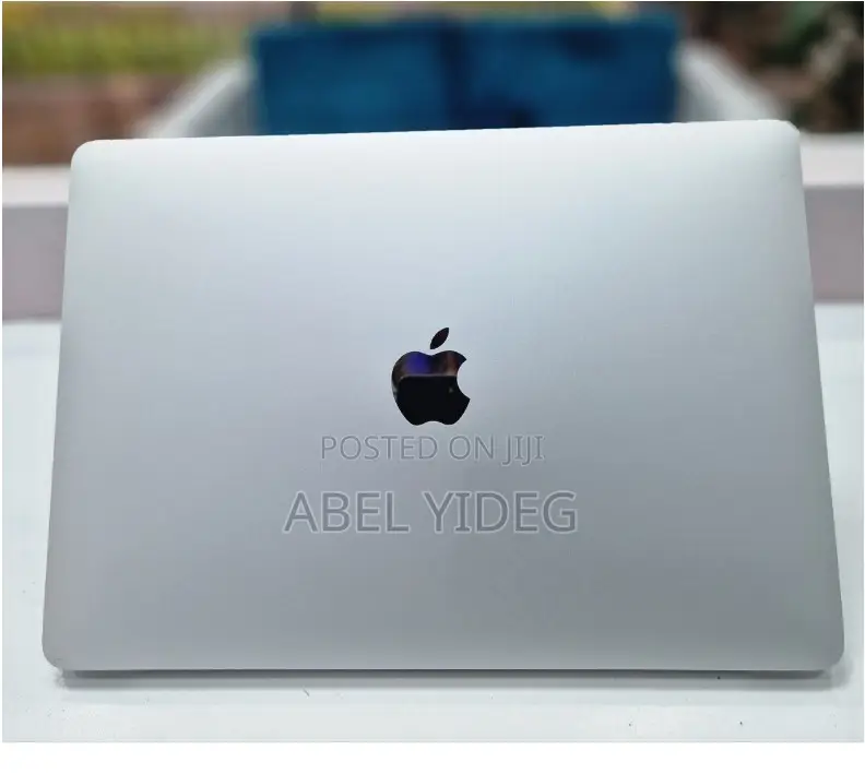 New Laptop Apple MacBook Pro 2020 8GB Intel Core I5 SSD 256GB