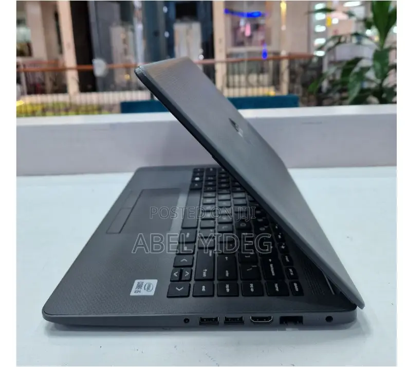 New Laptop HP 240 G8 8GB Intel Core I5 HDD 1T