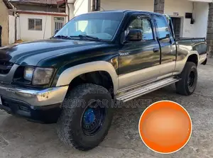 Toyota Hilux 2004 Green