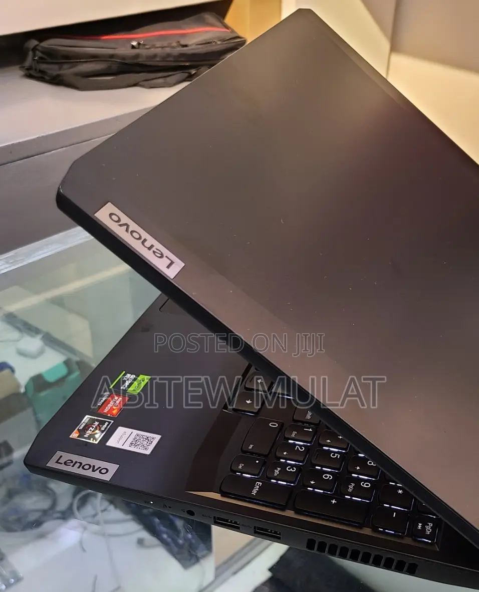 New Laptop Lenovo Ideapad 3 8GB AMD Ryzen 7 SSD 512GB