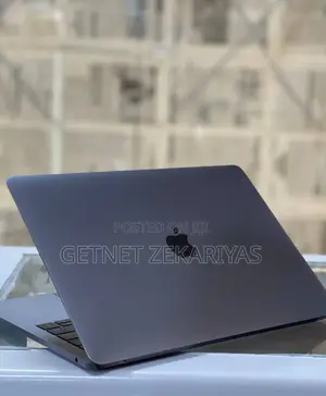 Photo - New Laptop Apple MacBook Pro 2017 8GB Intel Core i5 SSD 128GB