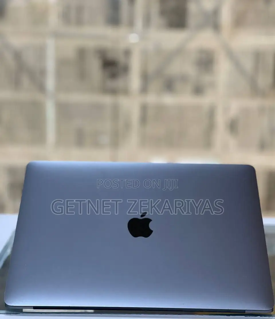 New Laptop Apple MacBook Pro 2017 8GB Intel Core i5 SSD 128GB