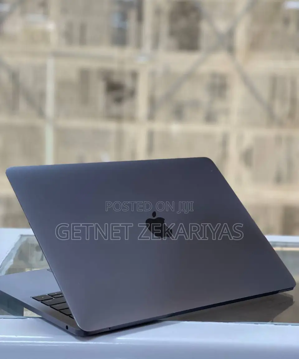 New Laptop Apple MacBook Pro 2017 8GB Intel Core i5 SSD 128GB