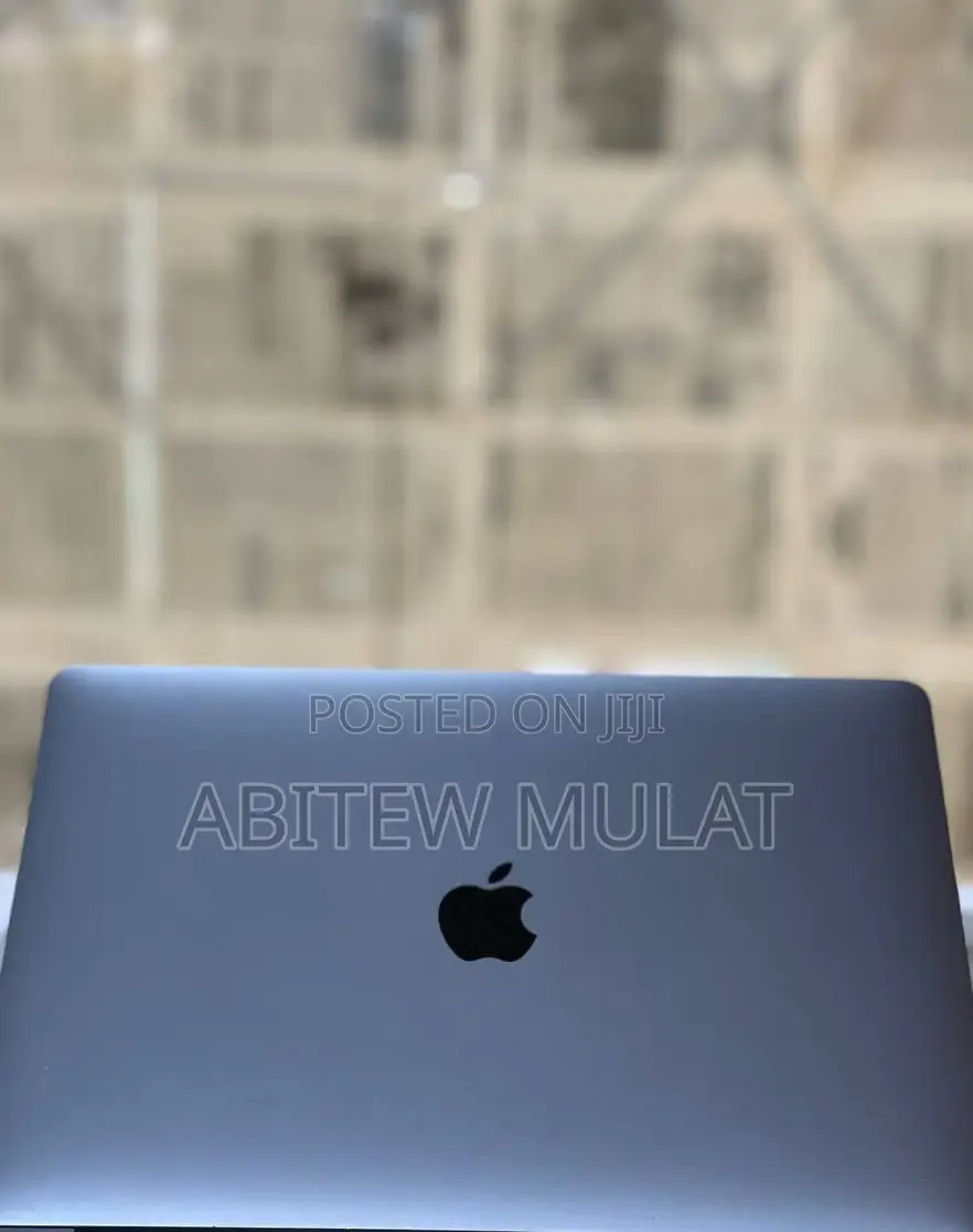 New Laptop Apple MacBook Pro 2017 8GB Intel Core I5 SSD 128GB