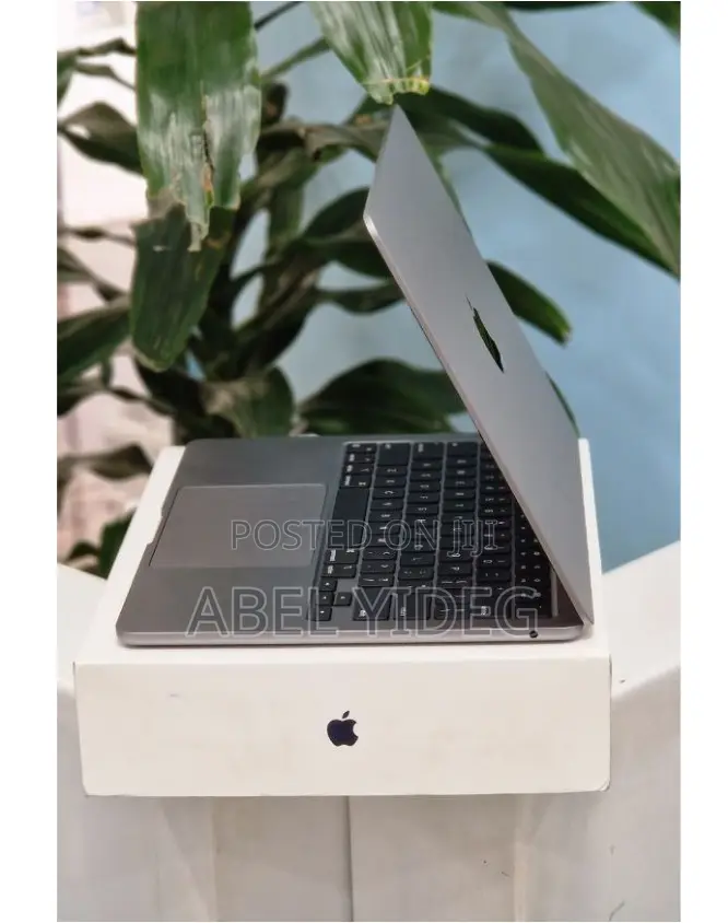 New Laptop Apple MacBook Air 2022 M2 8GB Apple M2 SSD 512GB